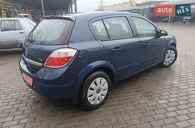 Хэтчбек Opel Astra 2005 в Александрие