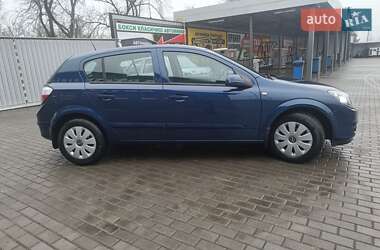 Хэтчбек Opel Astra 2005 в Александрие