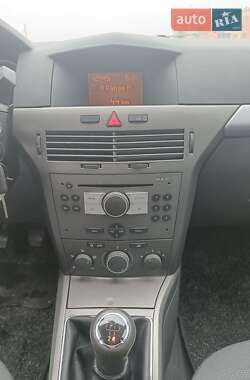 Хэтчбек Opel Astra 2005 в Александрие