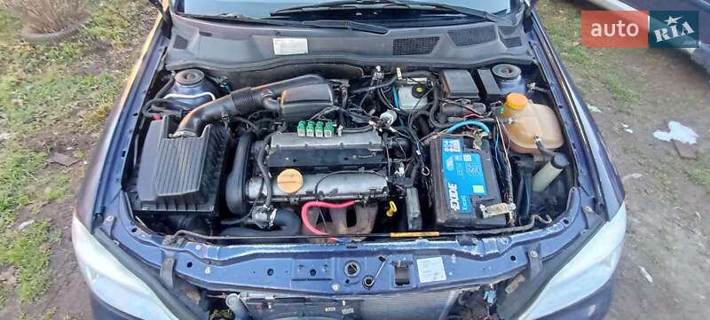 Хетчбек Opel Astra 2001 в Долині