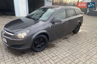 Універсал Opel Astra 2010 в Володимирі