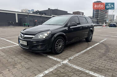 Універсал Opel Astra 2012 в Києві