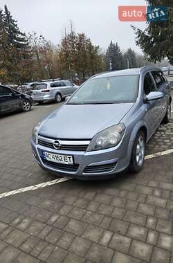 Універсал Opel Astra 2005 в Луцьку