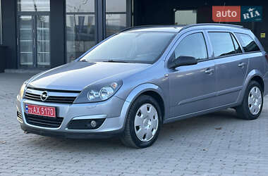 Універсал Opel Astra 2005 в Нововолинську