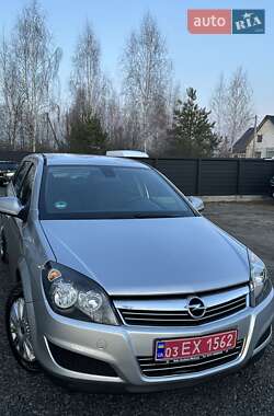 Універсал Opel Astra 2010 в 