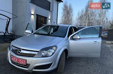 Універсал Opel Astra 2010 в 