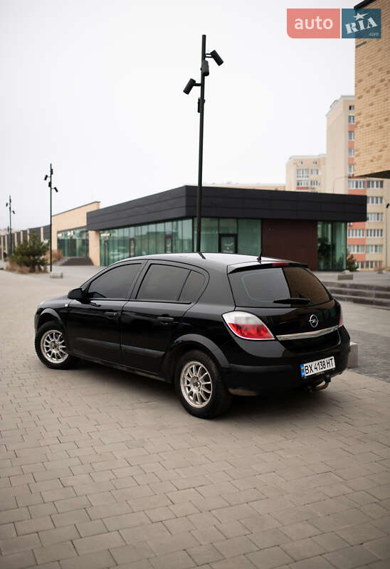 Хэтчбек Opel Astra 2006 в Хмельницком