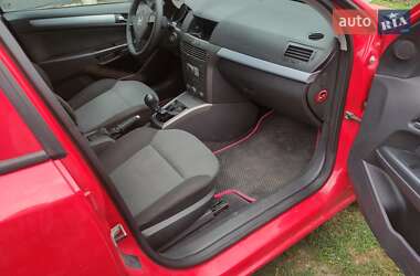 Универсал Opel Astra 2005 в 