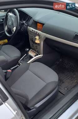 Универсал Opel Astra 2008 в 