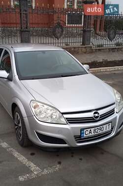 Универсал Opel Astra 2008 в 