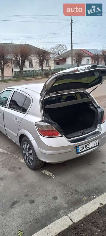 Универсал Opel Astra 2008 в Черкассах