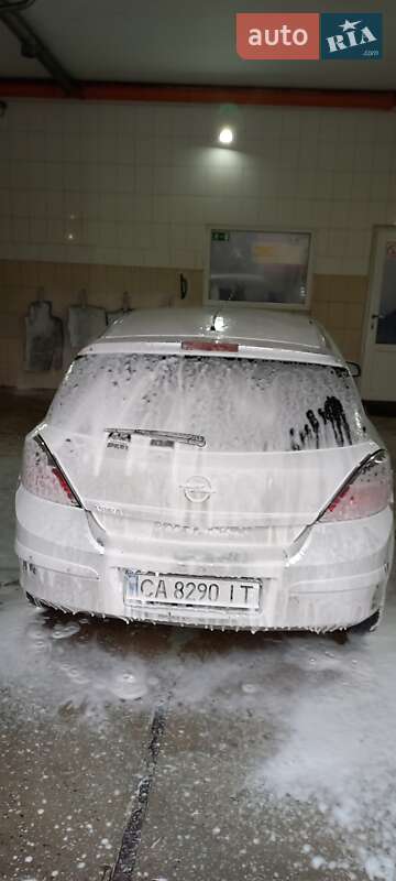 Универсал Opel Astra 2008 в Черкассах