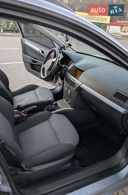 Универсал Opel Astra 2005 в 