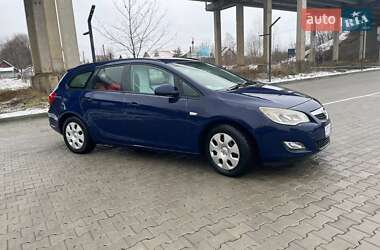 Універсал Opel Astra 2011 в Коломиї