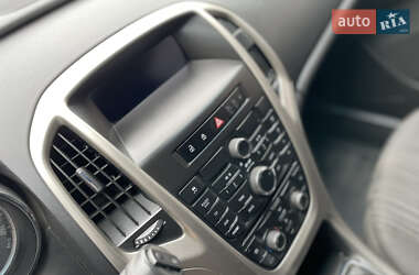 Хэтчбек Opel Astra 2010 в 