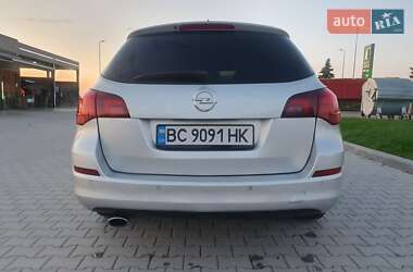 Универсал Opel Astra 2011 в Яворове