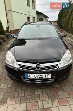 Універсал Opel Astra 2008 в Надвірній