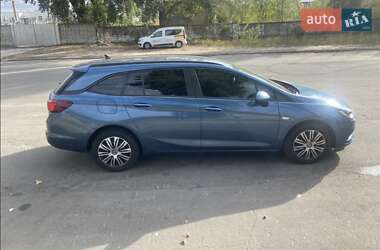Универсал Opel Astra 2016 в 