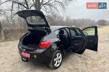 Хетчбек Opel Astra 2010 в Полтаві