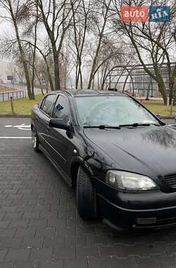 Седан Opel Astra 2006 в 
