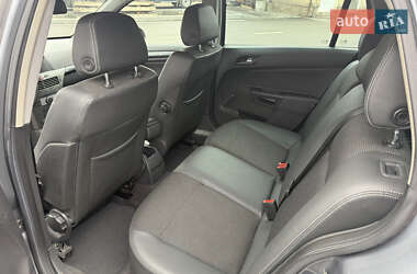 Универсал Opel Astra 2006 в 