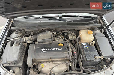 Универсал Opel Astra 2006 в 