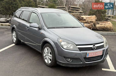 Универсал Opel Astra 2006 в 
