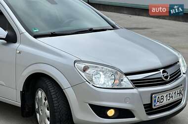 Універсал Opel Astra 2009 в Вінниці