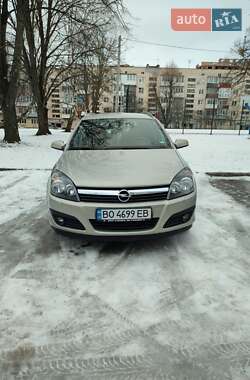 Універсал Opel Astra 2005 в Тернополі