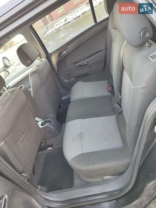 Універсал Opel Astra 2007 в Долині