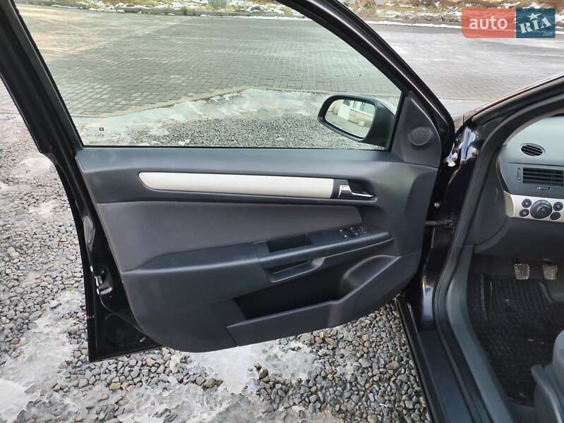 Універсал Opel Astra 2007 в Долині