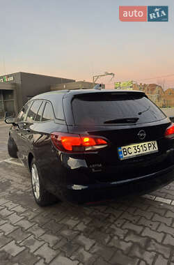 Универсал Opel Astra 2017 в 