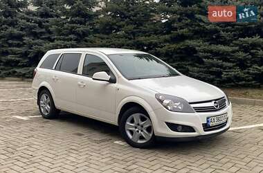 Универсал Opel Astra 2012 в Харькове