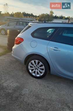 Универсал Opel Astra 2015 в 