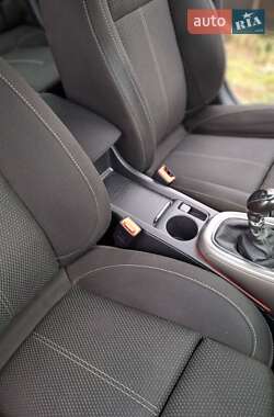 Універсал Opel Astra 2012 в 