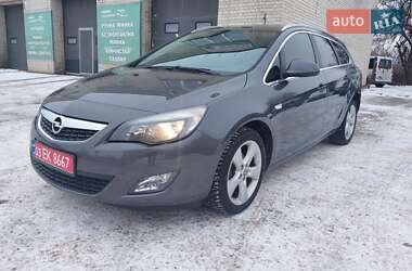 Універсал Opel Astra 2012 в Сумах