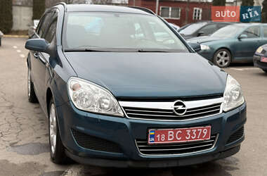 Універсал Opel Astra 2008 в Рівному