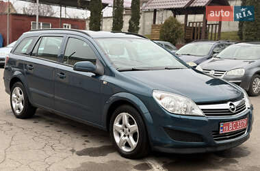 Універсал Opel Astra 2008 в Рівному