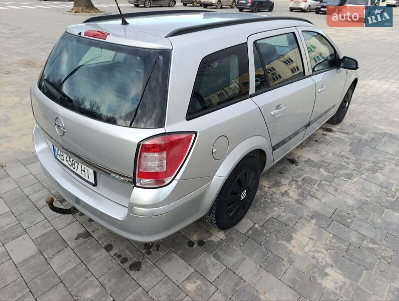 Универсал Opel Astra 2009 в Виннице