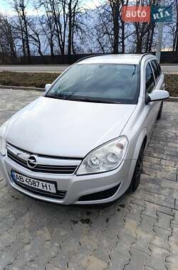 Універсал Opel Astra 2009 в Вінниці