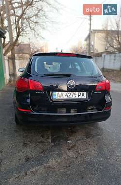 Универсал Opel Astra 2011 в 