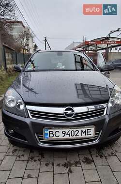 Універсал Opel Astra 2010 в Львові