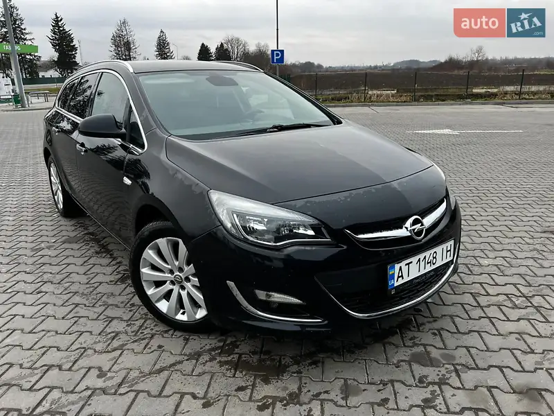 Универсал Opel Astra 2013 в 