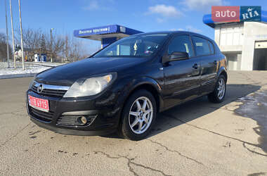 Хэтчбек Opel Astra 2006 в Лубнах