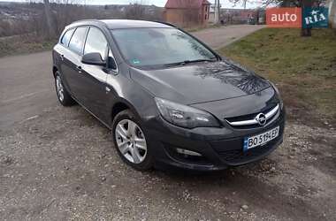 Універсал Opel Astra 2014 в Тернополі