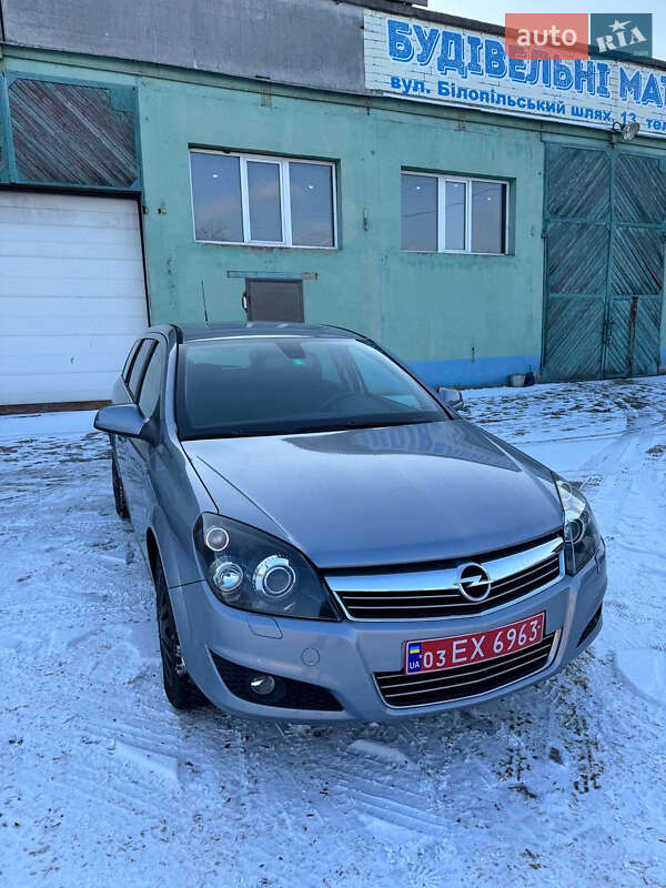 Універсал Opel Astra 2010 в Сумах