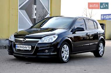 Хэтчбек Opel Astra 2007 в Львове