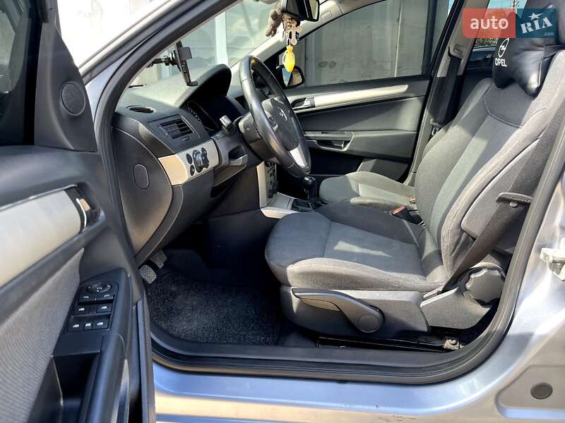 Универсал Opel Astra 2007 в Камне-Каширском