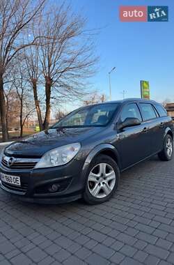 Универсал Opel Astra 2009 в Новомосковске