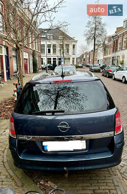 Універсал Opel Astra 2010 в Виноградові